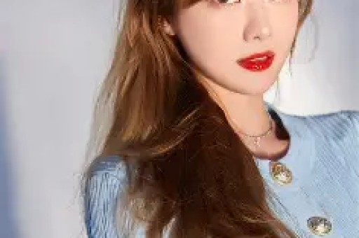 美顶流纯神演穿普拉达的女王2被删光！秀身体黑历史太多