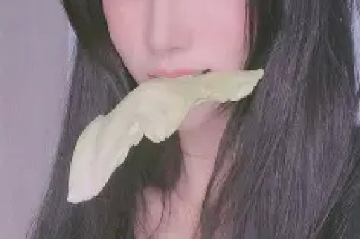 陪玩陪睡算啥？继人体盛宴、舔手指后艺人再曝阴暗面 秦岚被牵