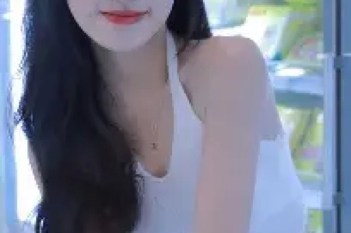 75岁的刘晓庆与网红王婆同台全程冷脸少互动被质疑是耍大牌！