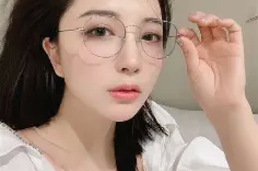 方媛缺席发布会被骂耍大牌？真相曝光：郭富城陪她披麻戴孝跪灵堂