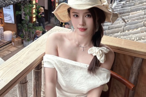 从‘南艺校花’到被封杀:刘露的堕落史与娱乐圈警示