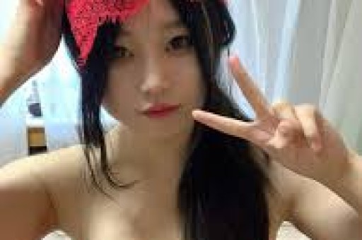 恩爱32年不敌现实朱媛媛辞世一年后悲痛隐退的辛柏青如今怎样