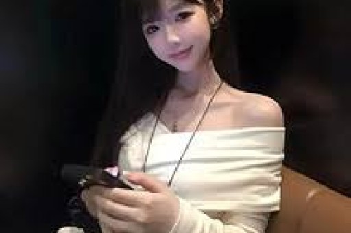 “不要动！手机放下！”网红直播镜头前被警察带走……