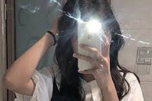 娱乐圈又出大瓜！没想到这次是知名影帝被狗仔曝出婚内出轨嫩模